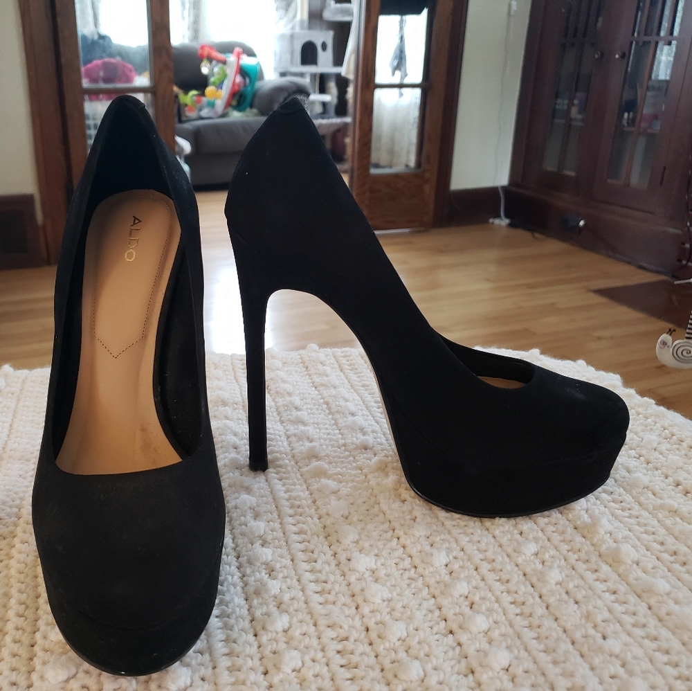 Kassandra platform pumps from Aldo in black, US size 8
